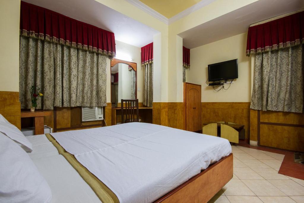 Hotel Kwality New Delhi Exterior photo